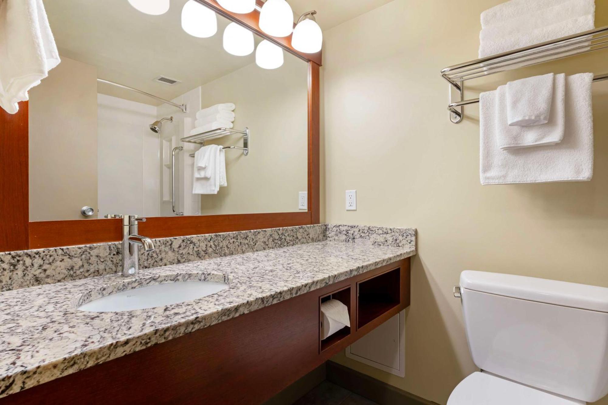 Best Western Plus Barclay Hotel Port Alberni Eksteriør billede